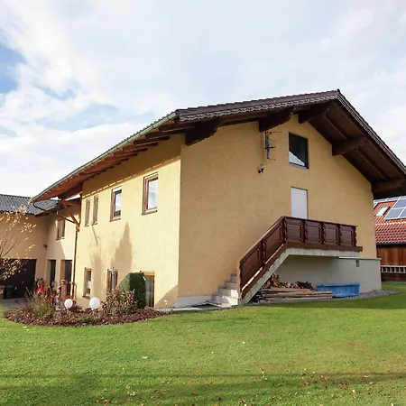 Lejlighed Cozy In Ruhmannsfelden With Swimming Pool *