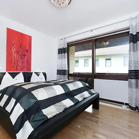 Cozy In Ruhmannsfelden With Swimming Pool Lejlighed Achslach