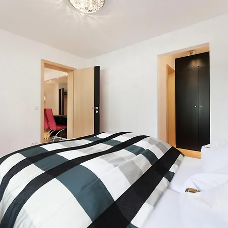 Cozy In Ruhmannsfelden With Swimming Pool Lejlighed