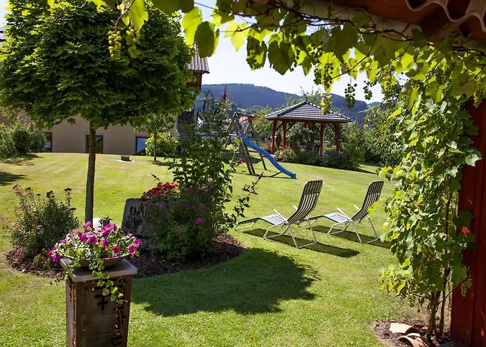 Cozy In Ruhmannsfelden With Swimming Pool شقة *