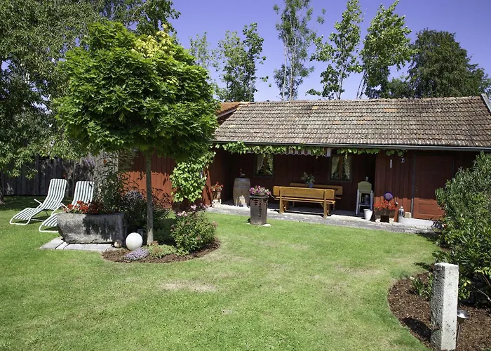 Cozy In Ruhmannsfelden With Swimming Pool Achslach