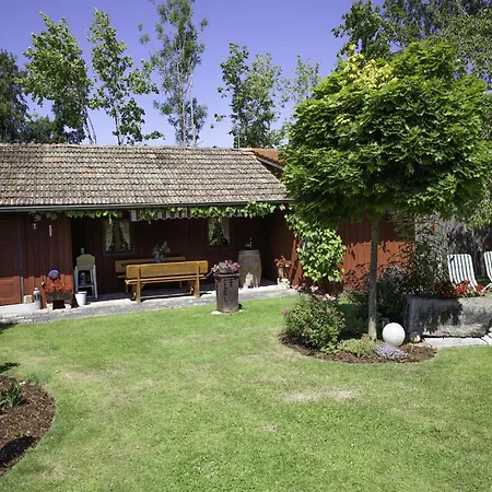Cozy In Ruhmannsfelden With Swimming Pool *