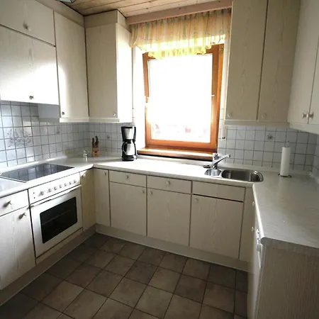 Cozy In Ruhmannsfelden With Swimming Pool Apartman