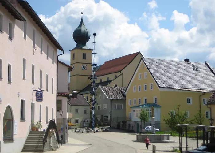 Cozy In Ruhmannsfelden With Swimming Pool Lejlighed *